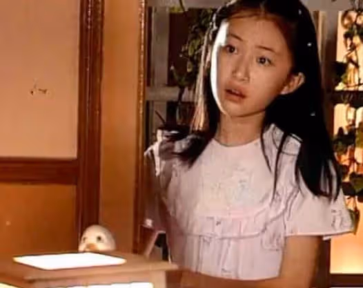 出生5個月被父拋棄！10歲母親病逝「被姨媽養大」爆紅後父親認親「人生第1次感受」讓她改變