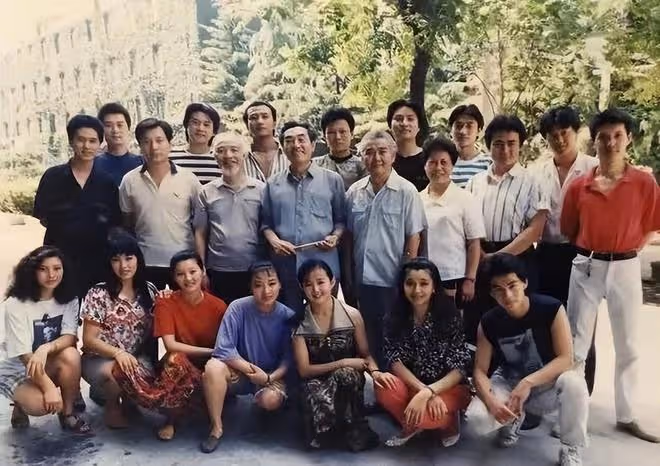 胡軍：出道32年清清白白，現因代言聲譽受損，他的晚節能保住嗎？