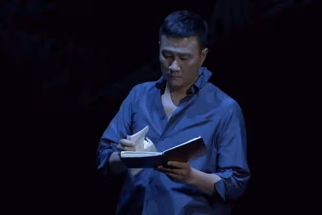 胡軍:出道32年清清白白,現因代言聲譽受損,他的晚節能保住嗎?