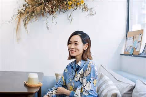 罕談婚姻生活!前知名港姐曝老公身份神秘原因,多次被指是虛擬人