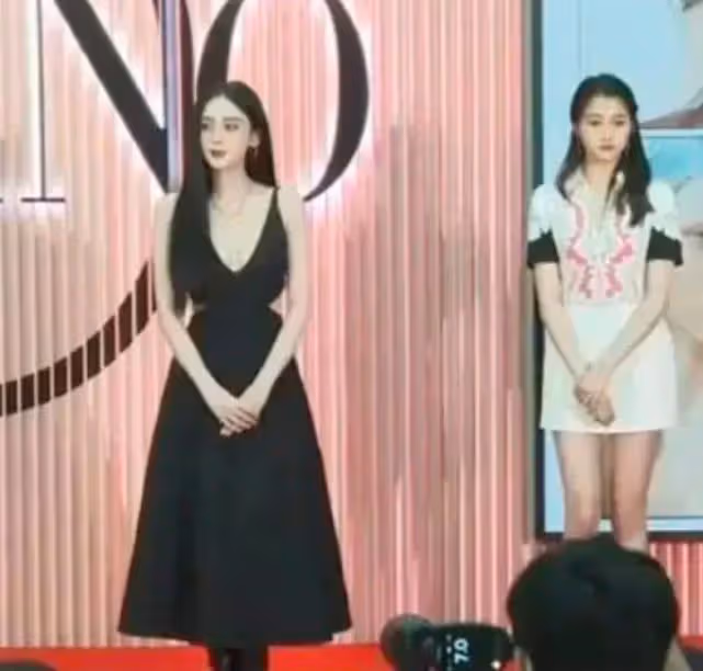 女星氣質差距有多大?關曉彤同框娜扎,女人與女孩的區別太明顯!