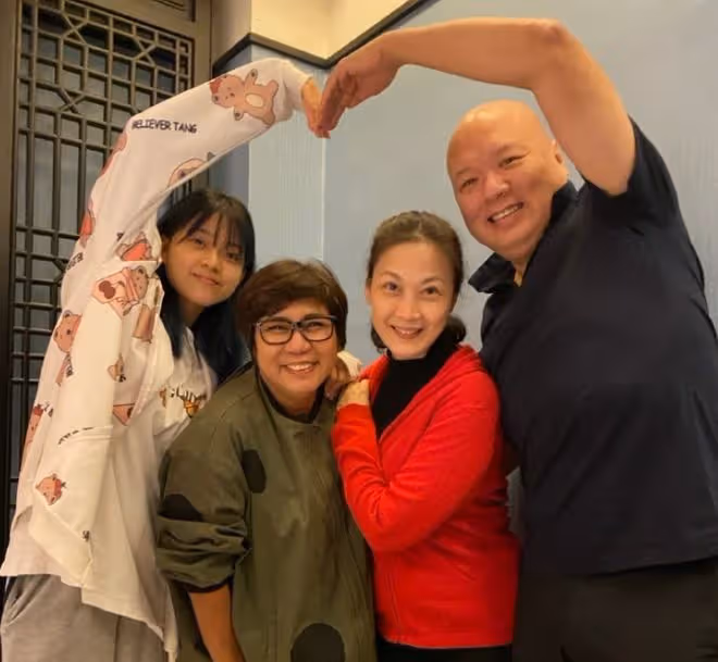TVB女星蔣文端罕露面,穿旗袍身材出眾,53歲已成國家一級演員