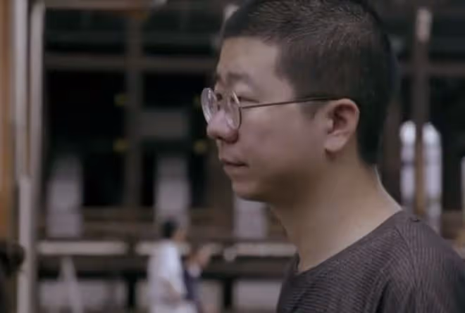 中國明星拒絕跪拜禮有多拼?有人趴地,有人半蹲,還有人直接站著
