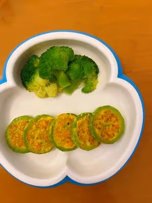 10個月寶寶輔食:小瓜蛋圈