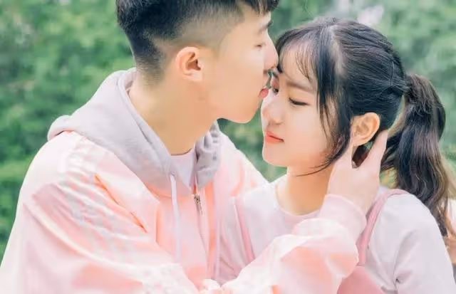 婚前提出AA制的鳳凰男,新婚夜被趕出臥室:分房睡,進屋一次3千