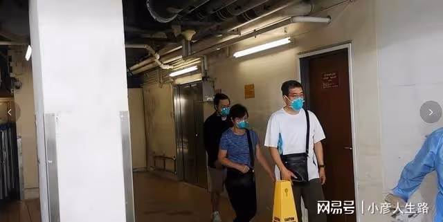 演唱會總監回應紅館事故後，重傷者父親探望兒子，抱拳示意媒體