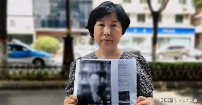 杜新枝粉絲捐6.5W明細曝光,曾向粉絲要2.7W,帶女兒到處蹭吃蹭喝