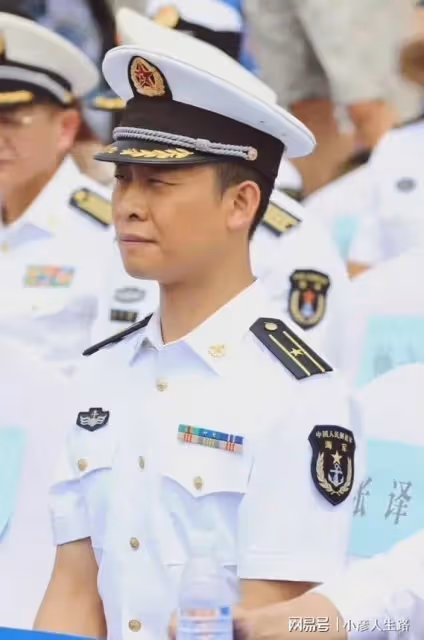 演員張譯建軍節發文:如有戰,召必回