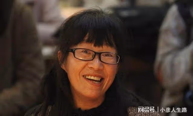 余秀華成名後花錢離婚,二婚被楊儲策打?魷魚才子求愛引爭議