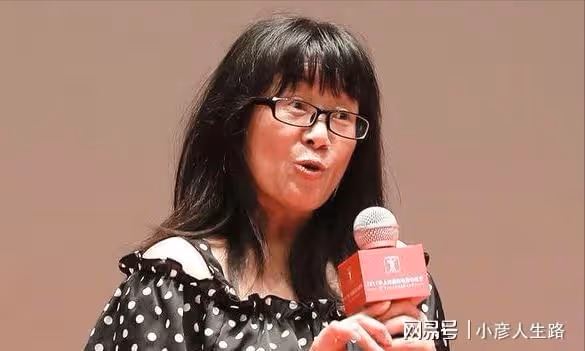 余秀華成名後花錢離婚,二婚被楊儲策打?魷魚才子求愛引爭議