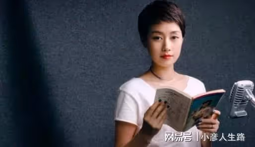 馬伊琍攜女兒旅遊近照曝光,又黑又瘦遭詬病,已有新家庭但未領證