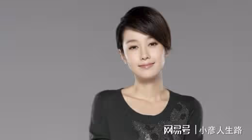 馬伊琍攜女兒旅遊近照曝光,又黑又瘦遭詬病,已有新家庭但未領證