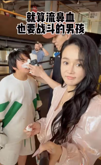 鄒市明與兒子對打毫不手軟!軒軒被打到鼻血直流,冉瑩穎滿臉心疼