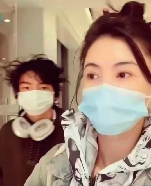 謝振軒近照曝光褒貶不一,被大眾質疑更像蘇有朋,長相也越來越差
