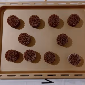 黑糖椰蓉蔓越莓月餅（椰香濃郁）