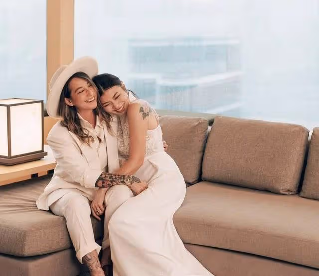 香港知名女星與未婚妻下月正式結婚！曬照秀恩愛，將在國外辦婚禮