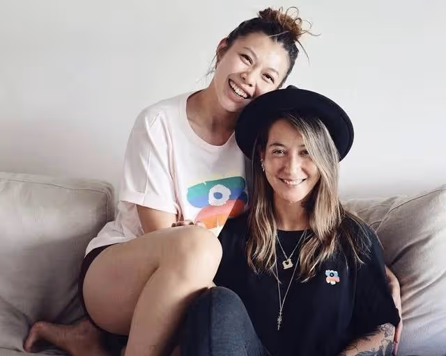香港知名女星與未婚妻下月正式結婚！曬照秀恩愛，將在國外辦婚禮