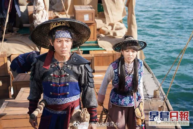 周嘉洛犧牲色相全L露股演出!為求效果好二話不說臨場答應