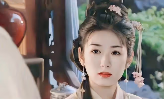 「一胖毀所有」的8位女星,年輕時驚為天人,現今都成了老大媽