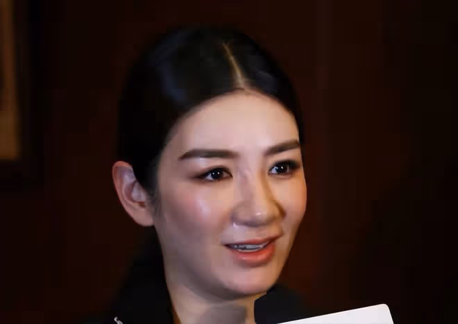 「一胖毀所有」的8位女星,年輕時驚為天人,現今都成了老大媽