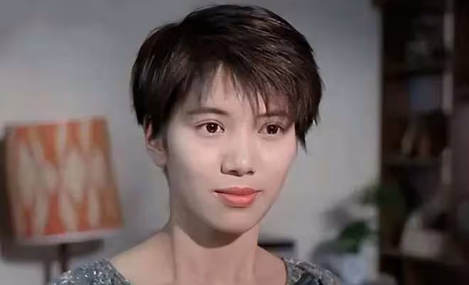 「一胖毀所有」的8位女星，年輕時驚為天人，現今都成了老大媽