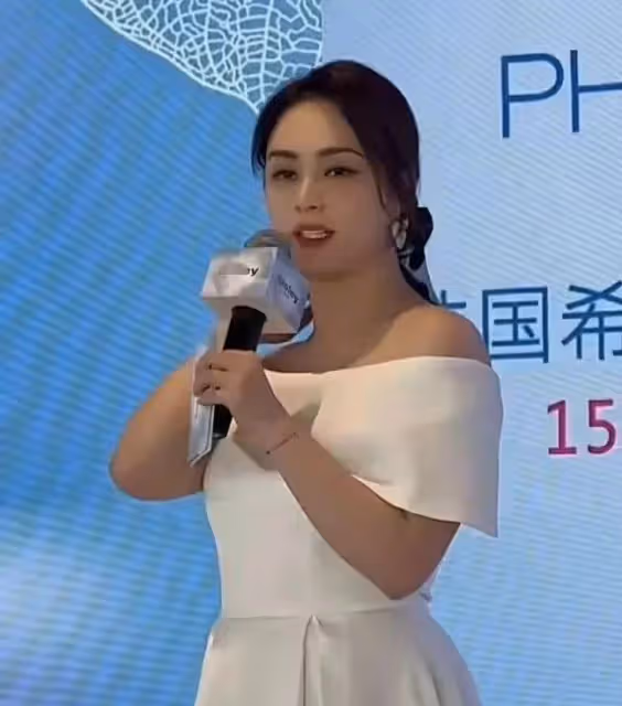 「一胖毀所有」的8位女星,年輕時驚為天人,現今都成了老大媽