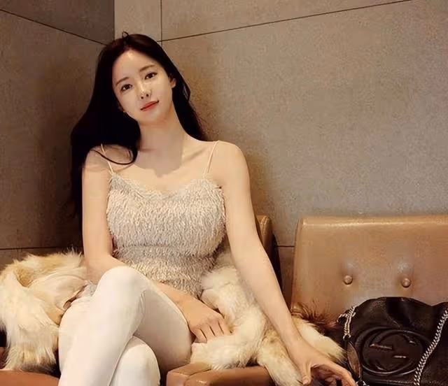 騙來10億整成塑料美人!公開搶閨蜜老公,花蛇潘南奎什麼來頭?