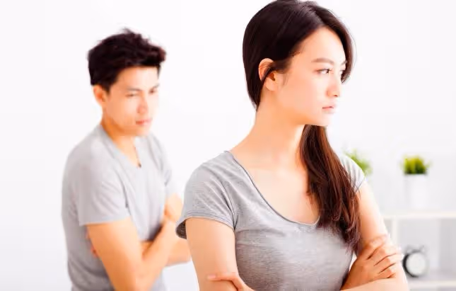 鳳凰男對妻子的唯一要求:你父母2套房過戶給我,咱婚房送給我弟