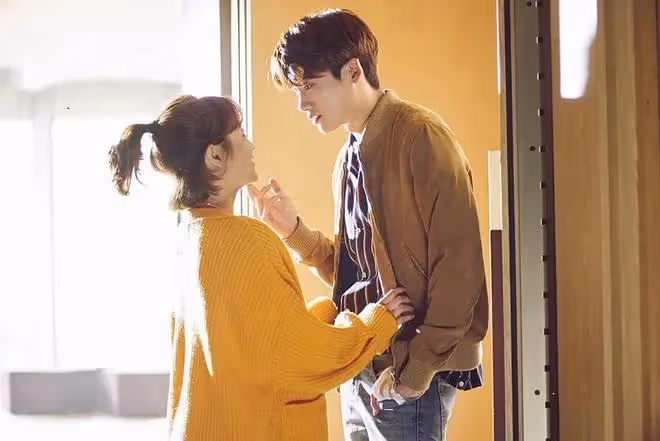 婆婆向兒子訴苦你媳婦讓我吃剩飯剩菜,愚孝男:太過分了,離婚