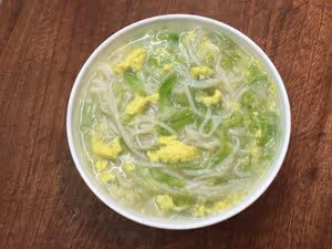 簡單營養的絲瓜雞蛋麵條
