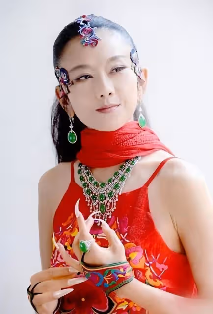 楊麗萍:30年不吃米飯,我可以不要婚姻、不要孩子,不能沒舞蹈