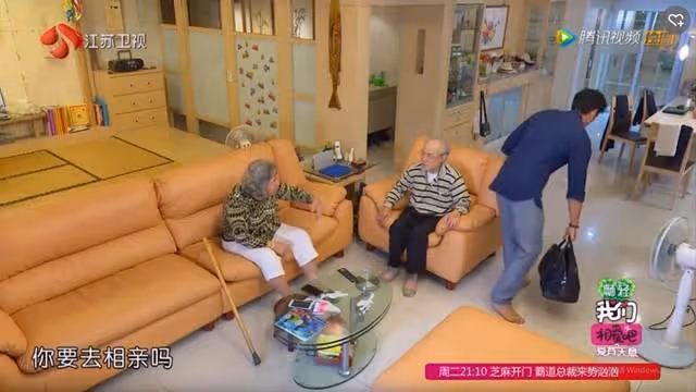 明道曬出自己現實中的家,住在90年代房子裡,家具都是過時款式,網友:最接地氣的明星家