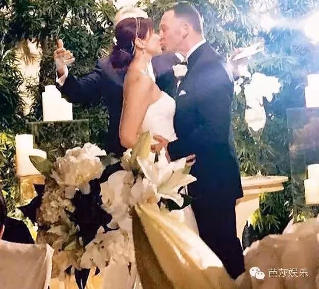 嫁了3次!49歲「帶著孩子」嫁初戀 從港姐冠軍「到六福珠寶創始人」:她的人生越勇敢越幸運!