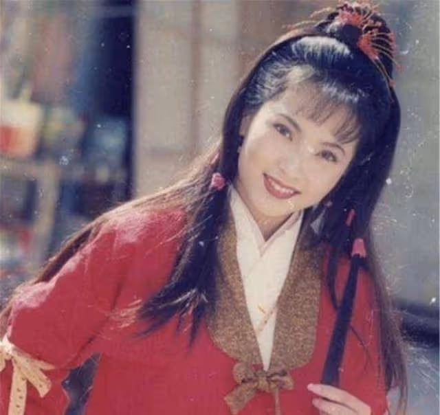 被稱最美郭芙!巔峰隱退「29歲嫁100億富豪」2入豪門遭拋棄 現整容成「網紅臉」令人唏噓