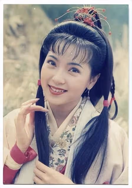被稱最美郭芙!巔峰隱退「29歲嫁100億富豪」2入豪門遭拋棄 現整容成「網紅臉」令人唏噓