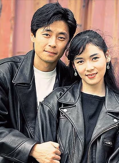 唱紅《一場遊戲一場夢》!59歲男星「嗓子突然失聲」事業受挫 網傳「疑被謝霆鋒衝康」真相讓粉絲傻眼