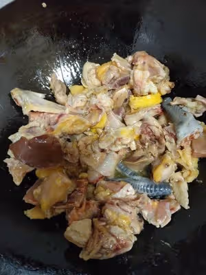 簡單易做好吃到舔盤子的家常紅燒雞塊