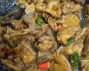 簡單易做好吃到舔盤子的家常紅燒雞塊
