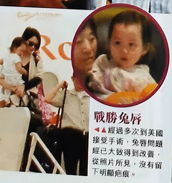 海哈金喜帶女兒散步,孩子五官長得太像姐姐李嫣