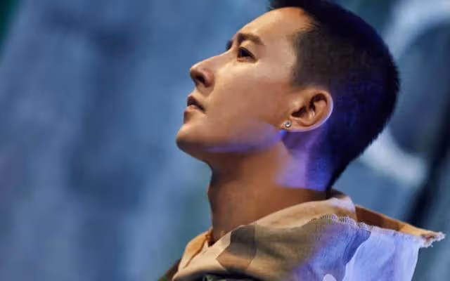 軍人世家出身的韓庚,從不輕言放棄,為夢想拼搏成就頂流