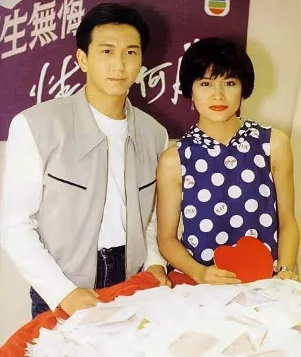 57歲邵美琪近照曝光,為方便照顧母親,與小9歲男友分手後單身至今,網友:氣質依舊