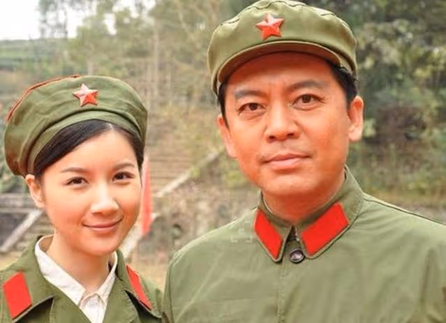 國家一級演員何政軍 結婚幾十年零緋聞