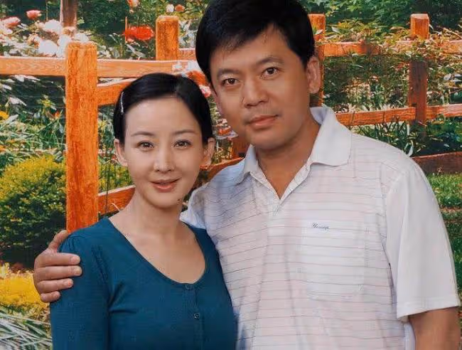 國家一級演員何政軍 結婚幾十年零緋聞