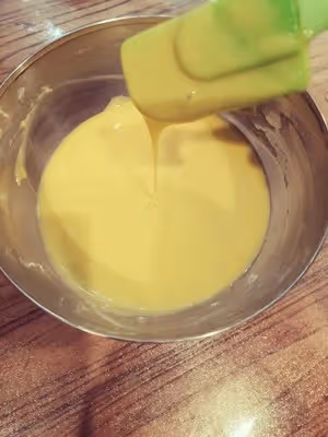 八寸不沾模具中筋麵粉版戚風蛋糕