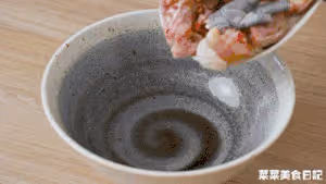 好吃到連鍋端的【五指毛桃燜雞】！