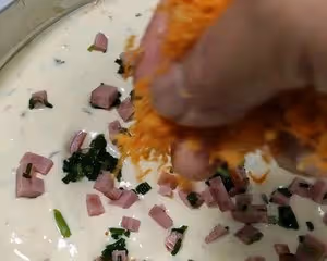 爆漿蔥花火腿肉鬆蛋糕