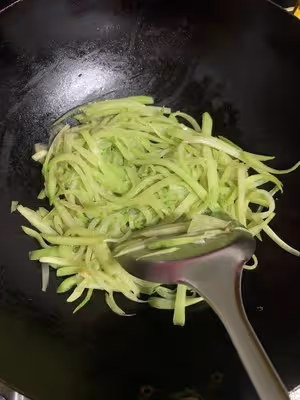 清甜爽口好味道-快炒佛手瓜