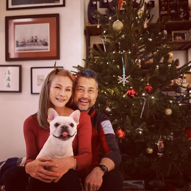 超性感!香港55歲名模穿比基尼曬火辣身材,狀態完全不輸兩個女兒