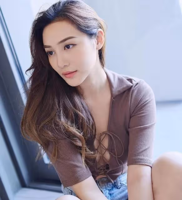 恭喜!香港人氣女神七夕公布戀情曬二人合照,男友帥氣有型夠高大