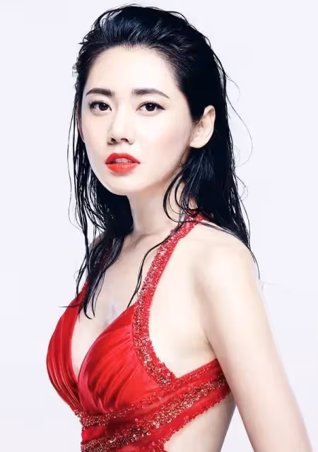 美色衝擊!秋瓷炫於曉光七夕情人節曬帥氣合照,評論區畫風差距大